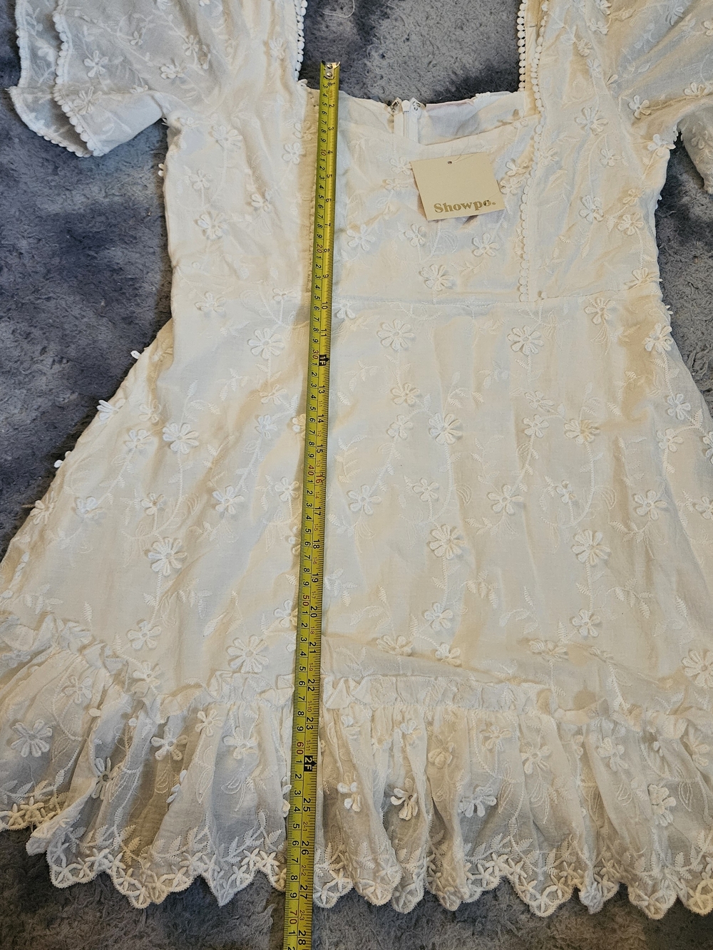 Showpo White Floral Embroidered Women’s Dress New With Tags - Picture 10 of 16
